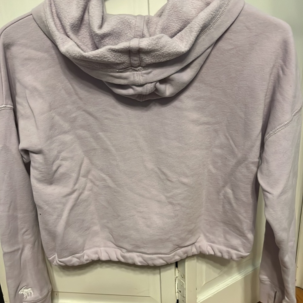 VGUC- Girls Abercrombie, and Fitch sweatshirt, size 11/12 - Picture 6 of 7